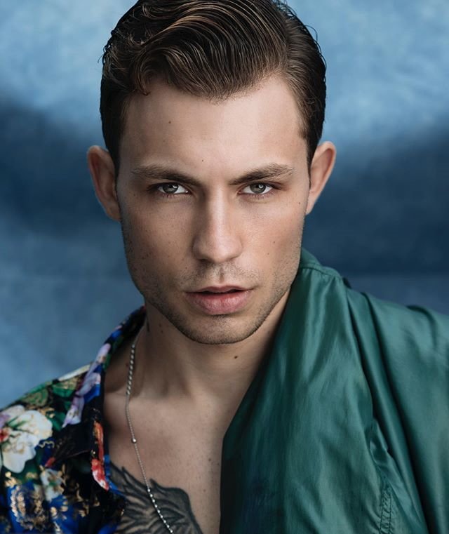 Новенький участник проекта Павел Бебов Новенький участник проекта Павел Бебов