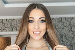 Яна Захарова: Он всегда должен идти со мной в ногу!