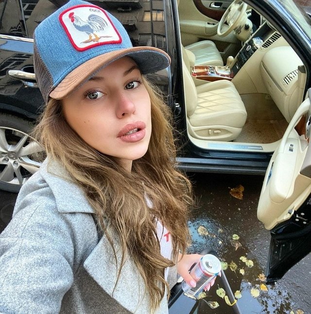 Александра Артёмова: Поняла, что хочу куда-нибудь уехать Александра Артёмова: Поняла, что хочу куда-нибудь уехать