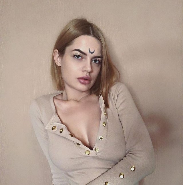 Селена Майер: Хочу поменять машину и достроить дом Селена Майер: Хочу поменять машину и достроить дом