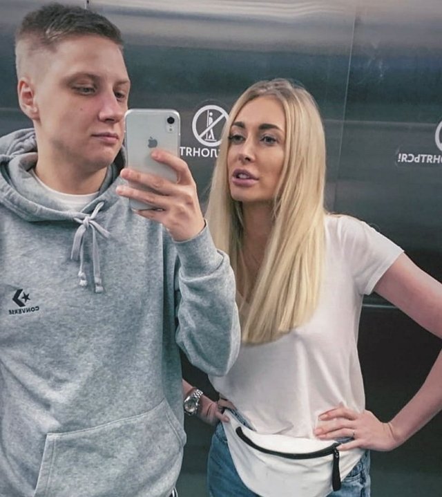 Кристина Дерябина влюблена в девушку! Кристина Дерябина влюблена в девушку!