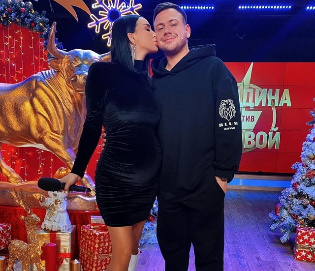 Анна Левченко: Мы вместе готовим, даже убирались вместе Анна Левченко: Мы вместе готовим, даже убирались вместе