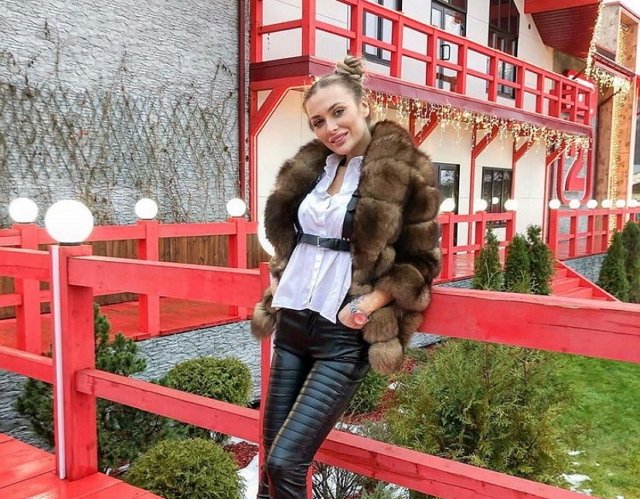 Юлия Жукова: На Доме-2 дружбы нет Юлия Жукова: На Доме-2 дружбы нет