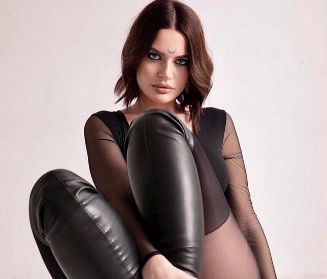 Селена Майер: Мне интересней думать об успехе Селена Майер: Мне интересней думать об успехе