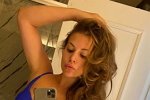 Александра Артёмова: Первый или второй вариант?