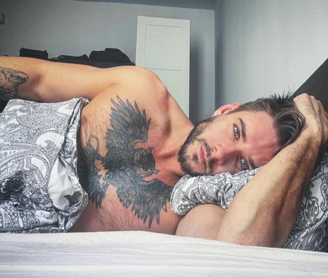 Евгений Ромашов: А вы легко делитесь своими мыслями и переживаниями? Евгений Ромашов: А вы легко делитесь своими мыслями и переживаниями?