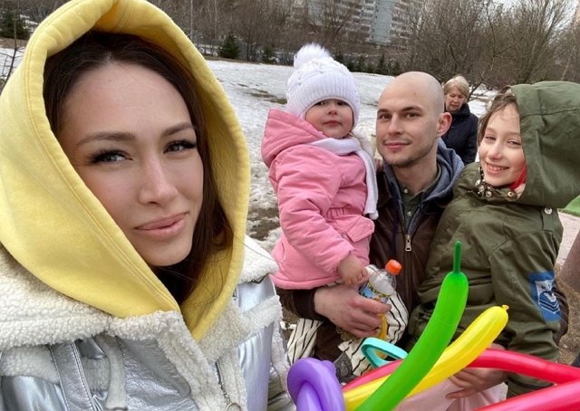 Алена Ашмарина: Папа в жизни девочки очень важен Алена Ашмарина: Папа в жизни девочки очень важен