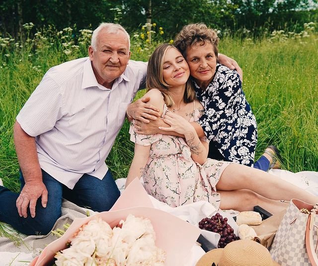 Анастасия Лисова: Жду от вас поддержки в виде сердечка Анастасия Лисова: Жду от вас поддержки в виде сердечка