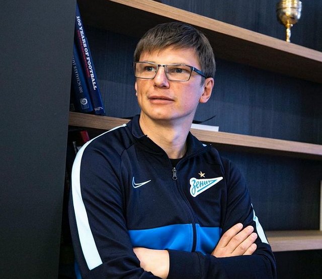 Май Абрикосов: Нищей знаменитости есть место на проекте Май Абрикосов: Нищей знаменитости есть место на проекте