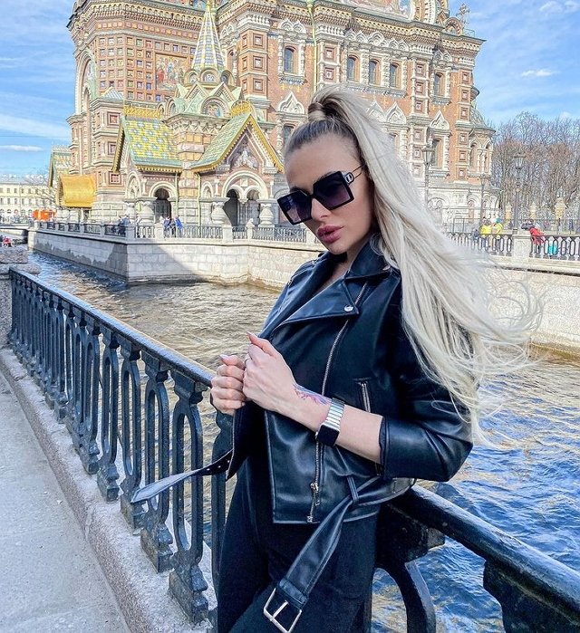 Юлия Жукова: Живите здесь и сейчас Юлия Жукова: Живите здесь и сейчас