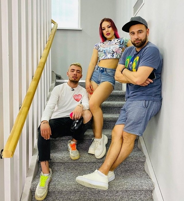 Подборка новых фотографий на 15 мая 2021 года