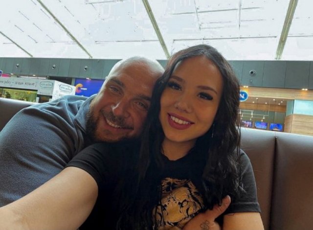 Анастасия Роинашвили: Для счастья нужно примерить новое платье! Анастасия Роинашвили: Для счастья нужно примерить новое платье!