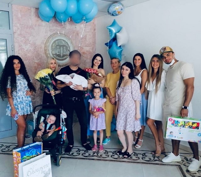 Селена Майер: Спасибо персоналу 4-го роддома! Селена Майер: Спасибо персоналу 4-го роддома!