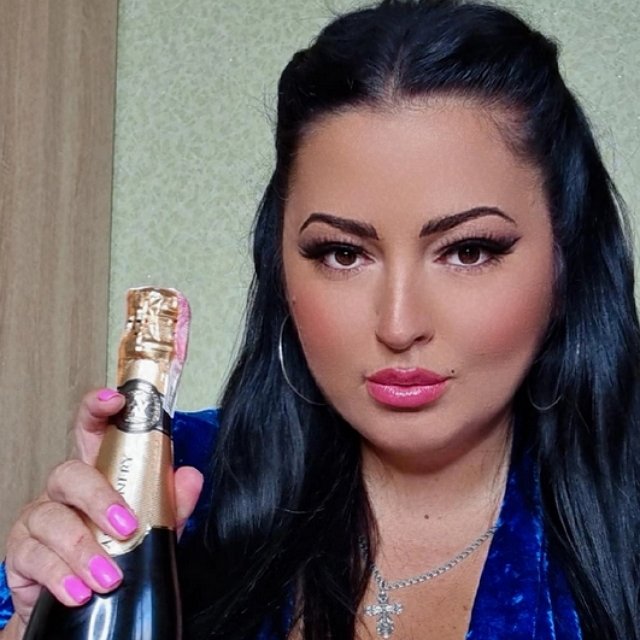 Рима Пенджиева: «Белую» Риму больше никому не хочу показывать! Рима Пенджиева: «Белую» Риму больше никому не хочу показывать!