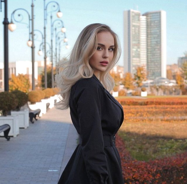 Милена Безбородова: Пишу и улыбаюсь Милена Безбородова: Пишу и улыбаюсь