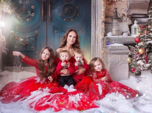 Алена Ашмарина: Хочу сделать доску желаний! Алена Ашмарина: Хочу сделать доску желаний!