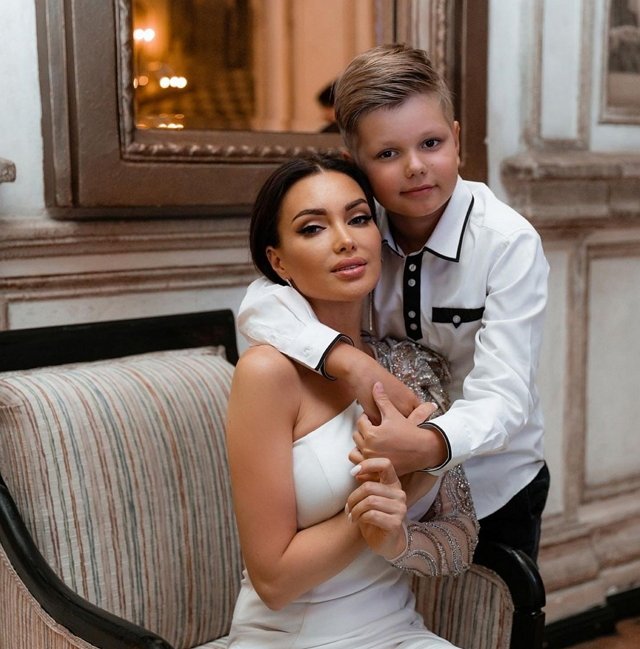 Евгения Феофилактова: Ты мой красивый и умный мальчик, будь счастлив! Евгения Феофилактова: Ты мой красивый и умный мальчик, будь счастлив!