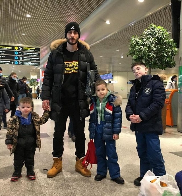 Фотоподборка детей участников (4.01.2022)