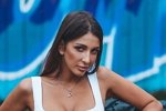 Яна Захарова: Вот жизнь у них сладкая
