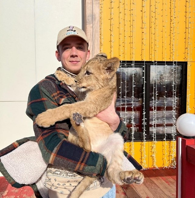 Свежие фото от участников (11.03.2022)