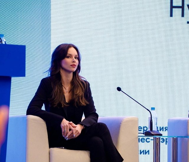 Анастасия Лисова: Я представляла школу «Молния застегнется» Анастасия Лисова: Я представляла школу «Молния застегнется»