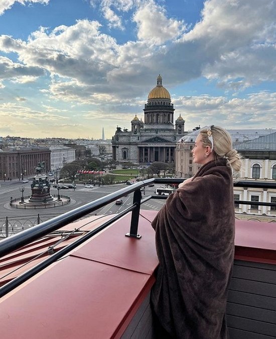 Кристина Черкасова: Пели, танцевали, много гуляли Кристина Черкасова: Пели, танцевали, много гуляли