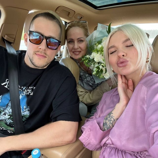 Свежие фото от бывших участников (16.05.2022)