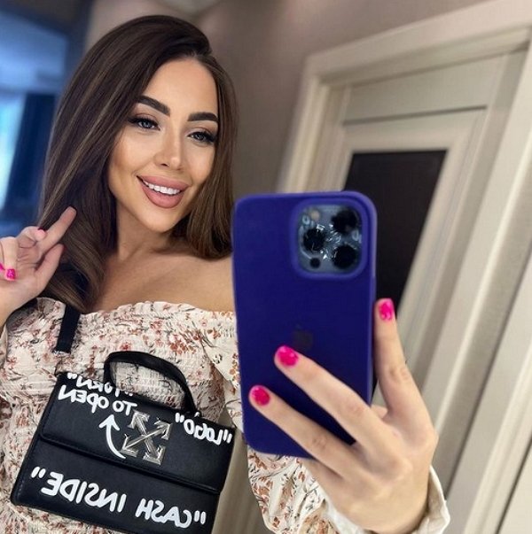 Алёна Савкина: Смешанные чувства Алёна Савкина: Смешанные чувства