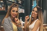 Яна Захарова: Просто она мне написала