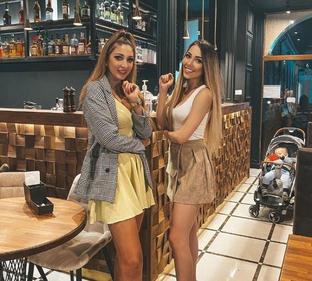 Яна Захарова: Просто она мне написала