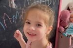 Василиса Дмитренко учится цифрам и алфавиту