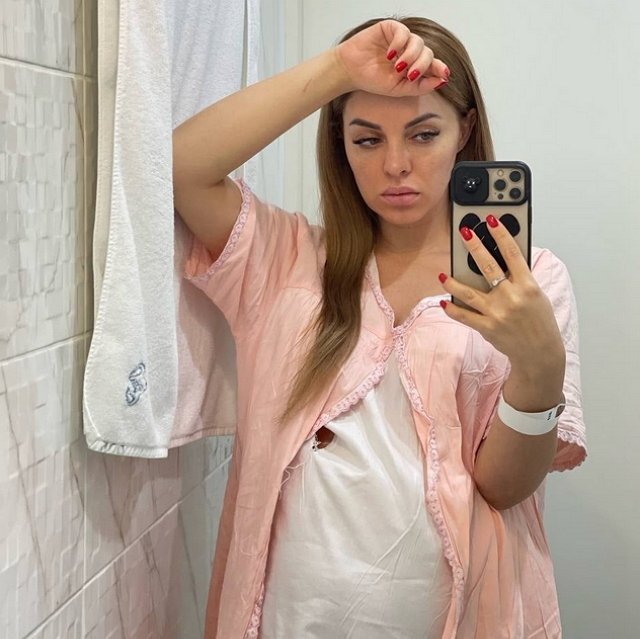 Юлия Ефременкова: Эти два дня я просто постоянно сплю Юлия Ефременкова: Эти два дня я просто постоянно сплю