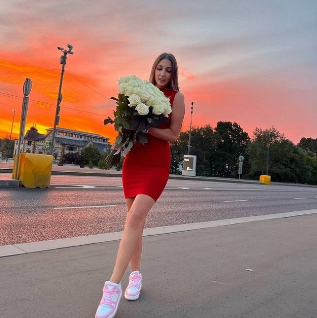 Яна Захарова: Он хороший и милый, но... Яна Захарова: Он хороший и милый, но...