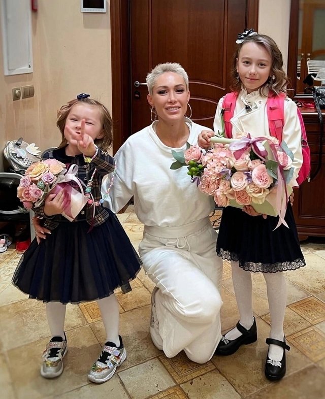 Алёна Ашмарина: Алису в сад повёл папа Алёна Ашмарина: Алису в сад повёл папа