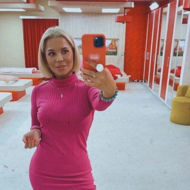 Юлия Салибекова: Тигран публично меня оскорбляет Юлия Салибекова: Тигран публично меня оскорбляет