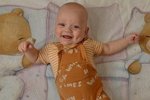 Алена Савкина: Ползает, отталкиваясь от упора