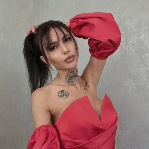 Клавдия Безверхова: Зачем ты это набила?