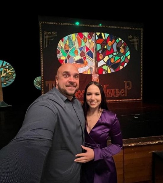 Анастасия Жемчугова: Мы с любимым пришли в театр Анастасия Жемчугова: Мы с любимым пришли в театр