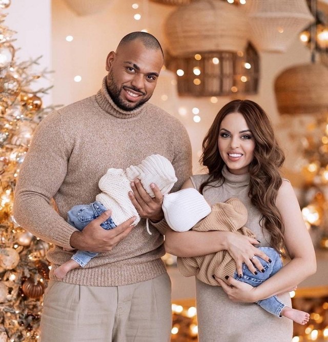 Юлия Ефременкова: 2022-й подарил нам наших маленьких тигрят! Юлия Ефременкова: 2022-й подарил нам наших маленьких тигрят!