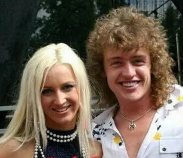 Май Абрикосов: Однообразная мимика аквариумной рыбки Май Абрикосов: Однообразная мимика аквариумной рыбки