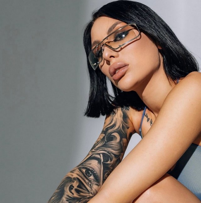 Алина Иордан: Проживайте свою жизнь, а не мою Алина Иордан: Проживайте свою жизнь, а не мою