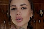 Клавдия Безверхова: Мне приходится затемнять свои зубы!