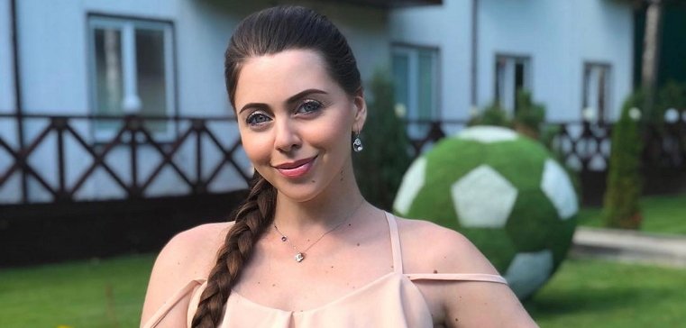 Тайный ухажер подарил Ольге Рапунцель кольцо Cartier