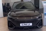 Рахимова и Гуранда побывали в автосалоне