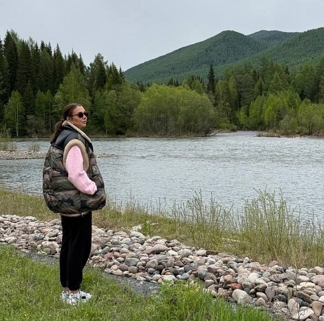 Елена Тепловодская: Кто это пишет? Елена Тепловодская: Кто это пишет?