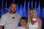 Холостяк Алексей Самсонов активно дружит с экс-женой