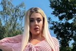 Кенели Сайкс решила сделать грудь четвёртого размера