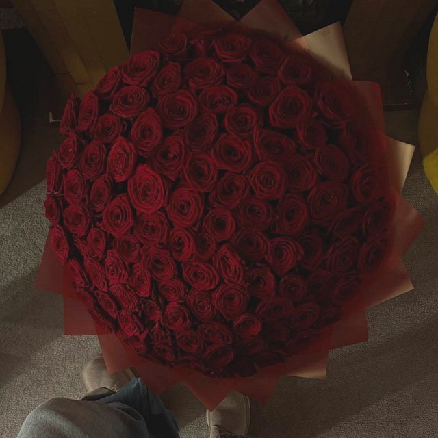 Никита Гуранда подарил своей девушке ювелирное украшение Никита Гуранда подарил своей девушке ювелирное украшение