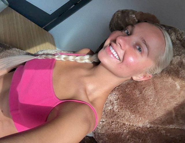 Рэп Филипповой задел чувства некоторых участников Дома-2