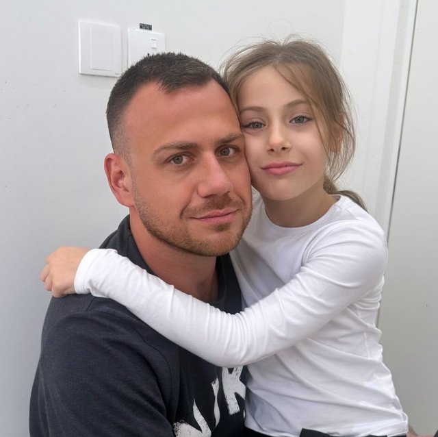 Бетти Блюменкранц живёт в новой семье своего отца